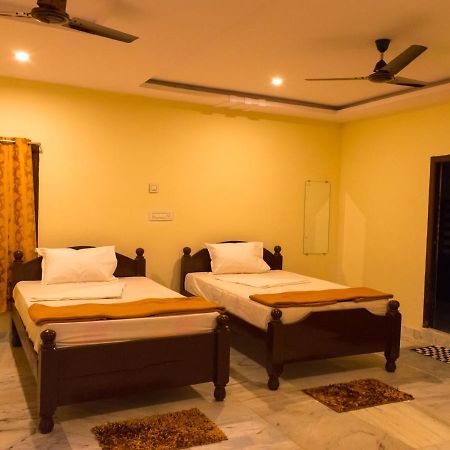 Seagull Beach Resort Chirala Esterno foto