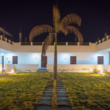 Seagull Beach Resort Chirala Esterno foto