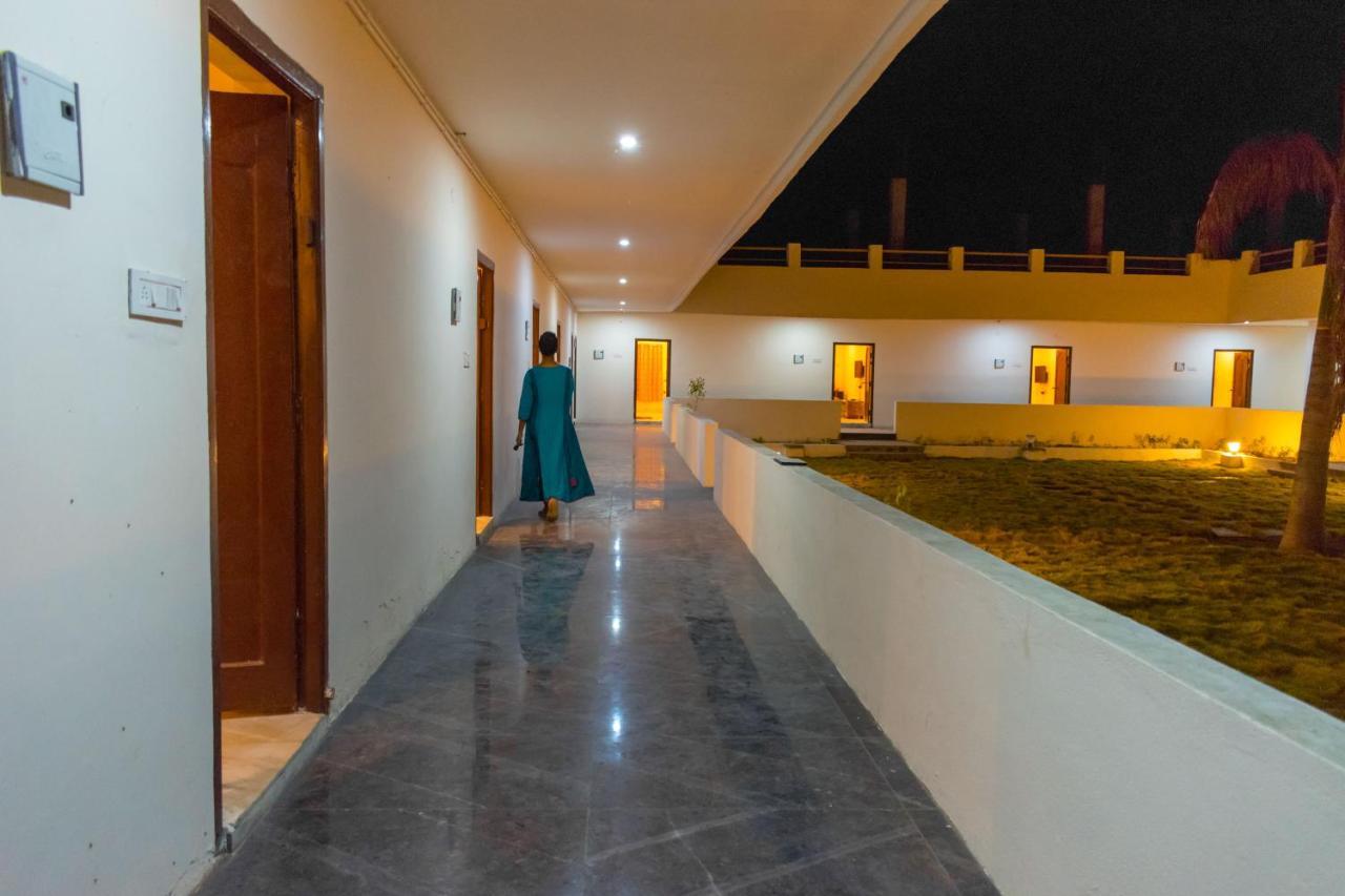 Seagull Beach Resort Chirala Esterno foto