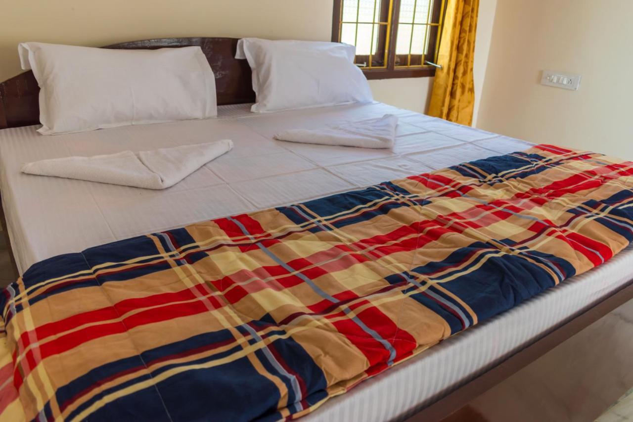 Seagull Beach Resort Chirala Esterno foto